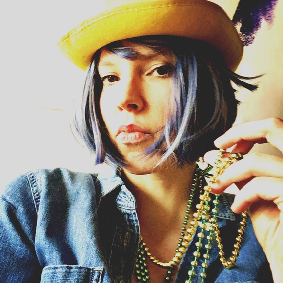 Meet your Posher, Louise - Picture 1 of 1